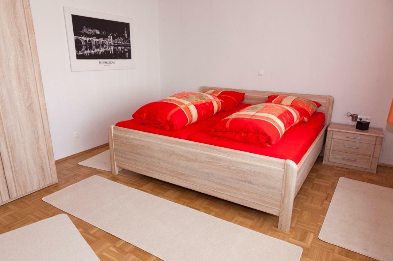 Ferienwohnung Kurrer Plankstadt Екстер'єр фото